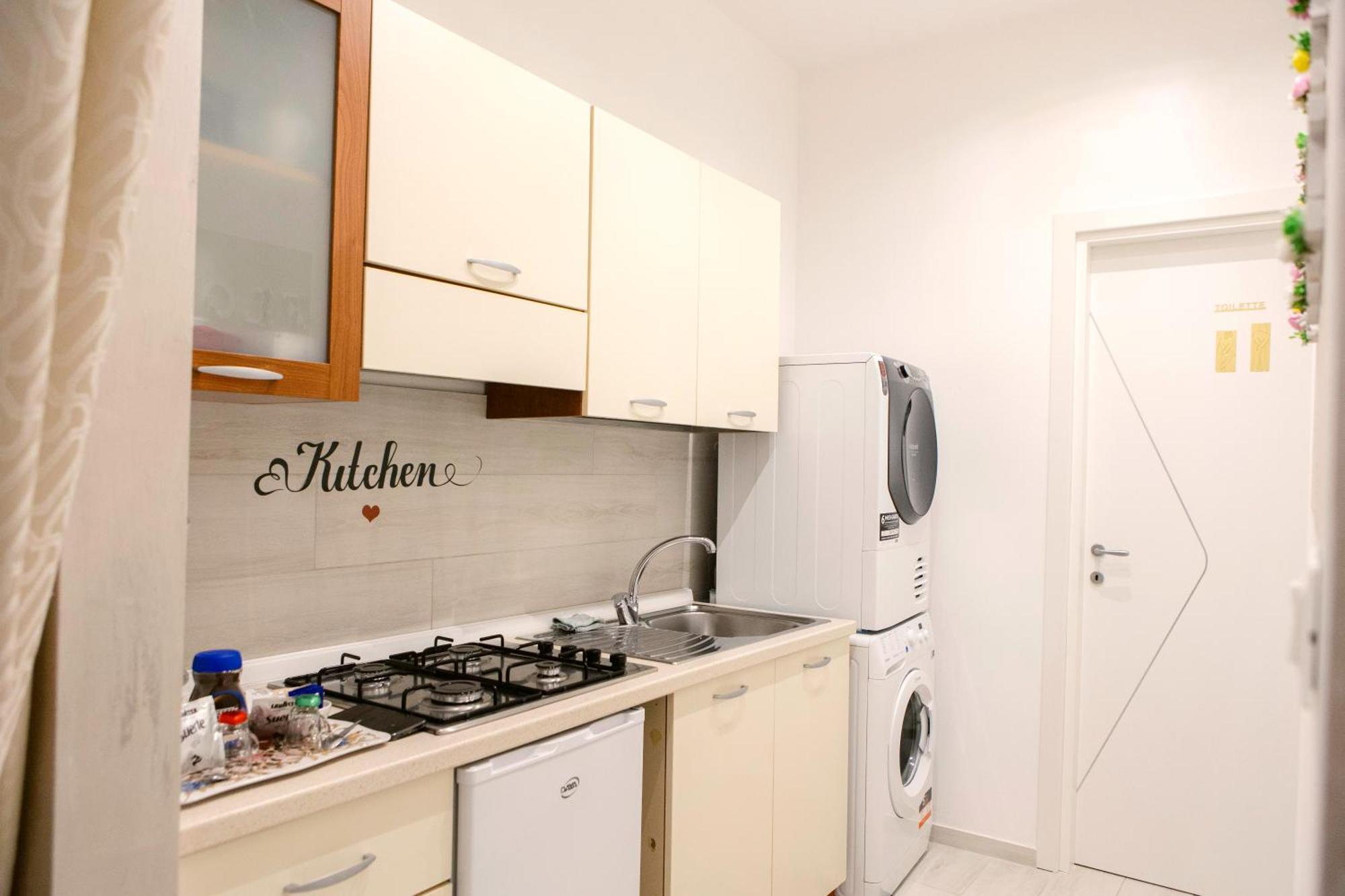 Flower'S House 24 - Central Apartment - Мольфетта Екстер'єр фото